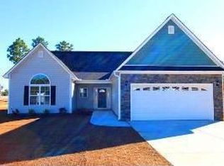 301 Moray Ct, Hubert, NC 28539