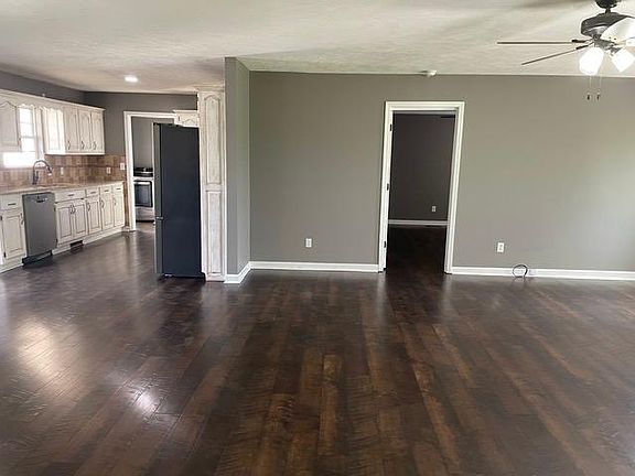5th image of 2447 Summer Oaks Cir