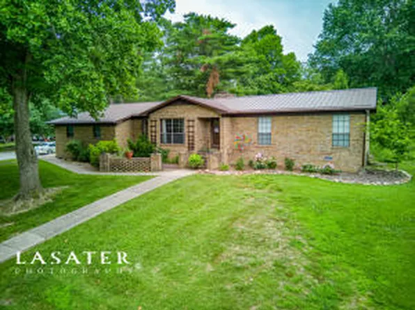 402 Tamarind St, Harrison, AR 72601