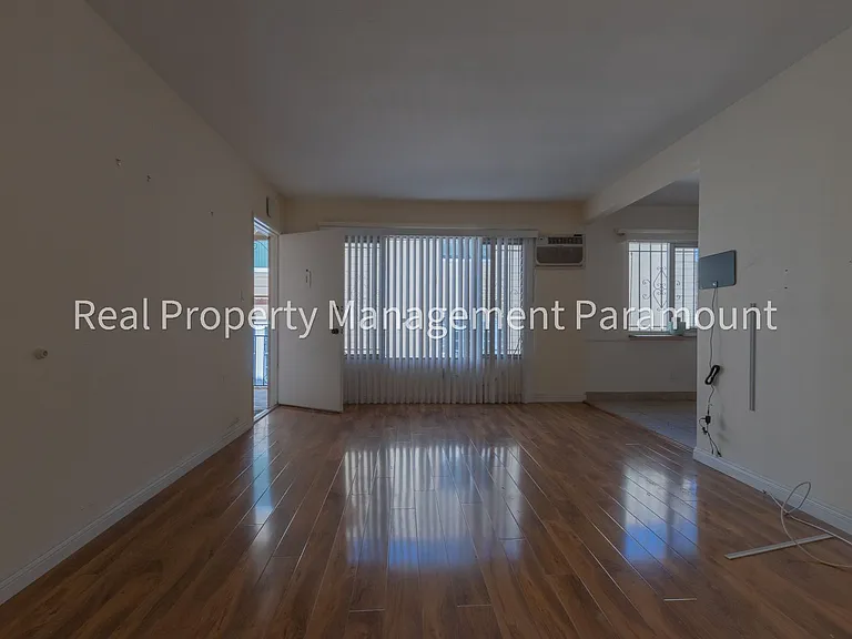 8016 Blackburn Ave #1 — Photo 3