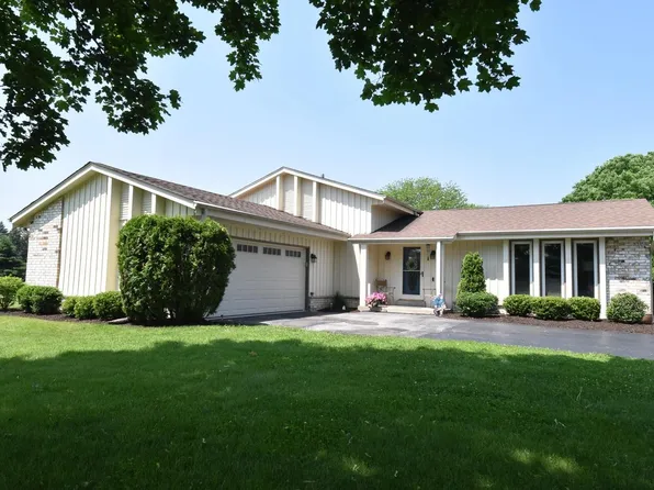 S46W25179 Black Oak COURT, Waukesha, WI 53189