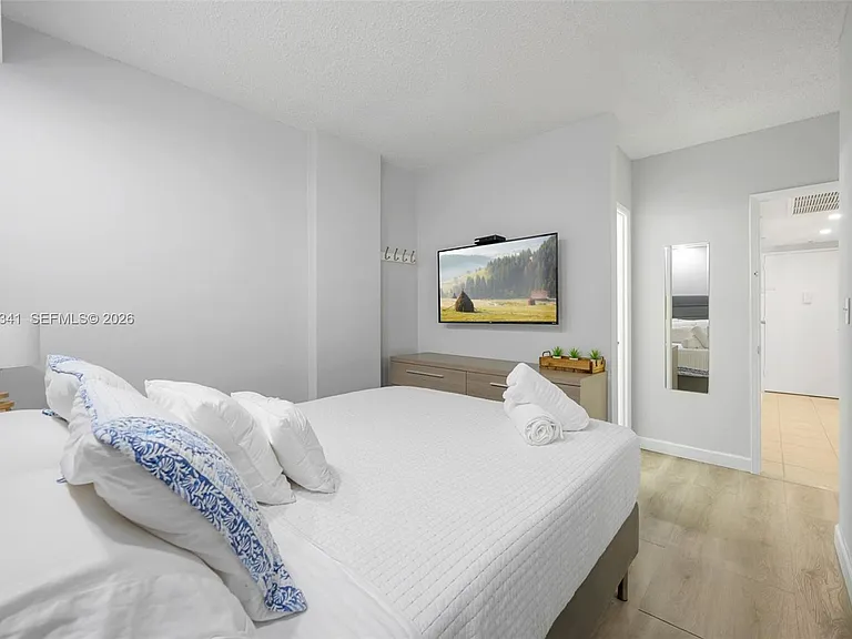 19370 Collins Ave #321 — Photo 11