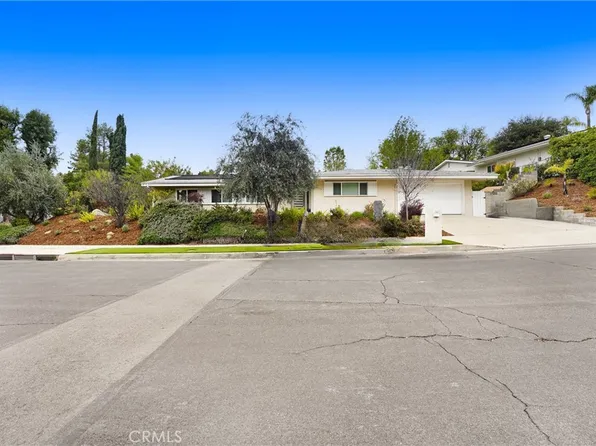 24375 Hatteras St, Woodland Hills, CA 91367