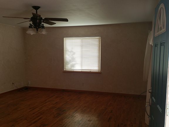 Living room 2