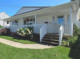 780 S 5th St, Lindenhurst, NY 11757