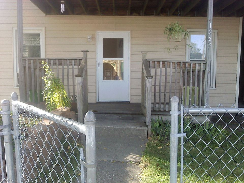 1263 front entry