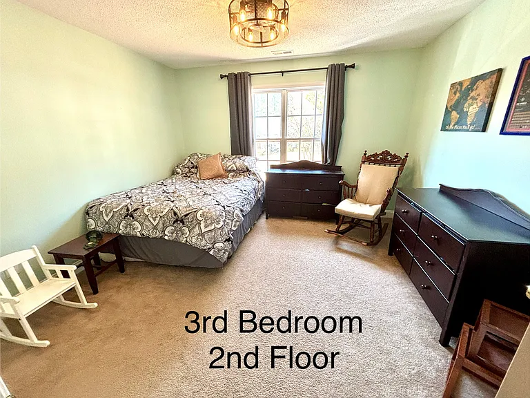 35 Harborview Dr — Photo 11