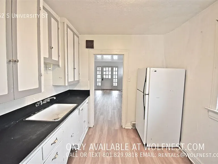 462 S University St — Photo 7