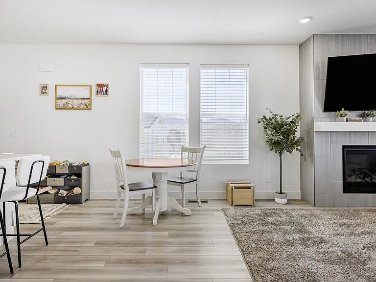 17883 W 93rd Pl — Photo 11