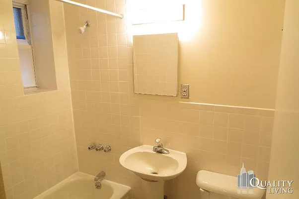 Rented by (Legacy) NY Quality Living Uptown | media 12