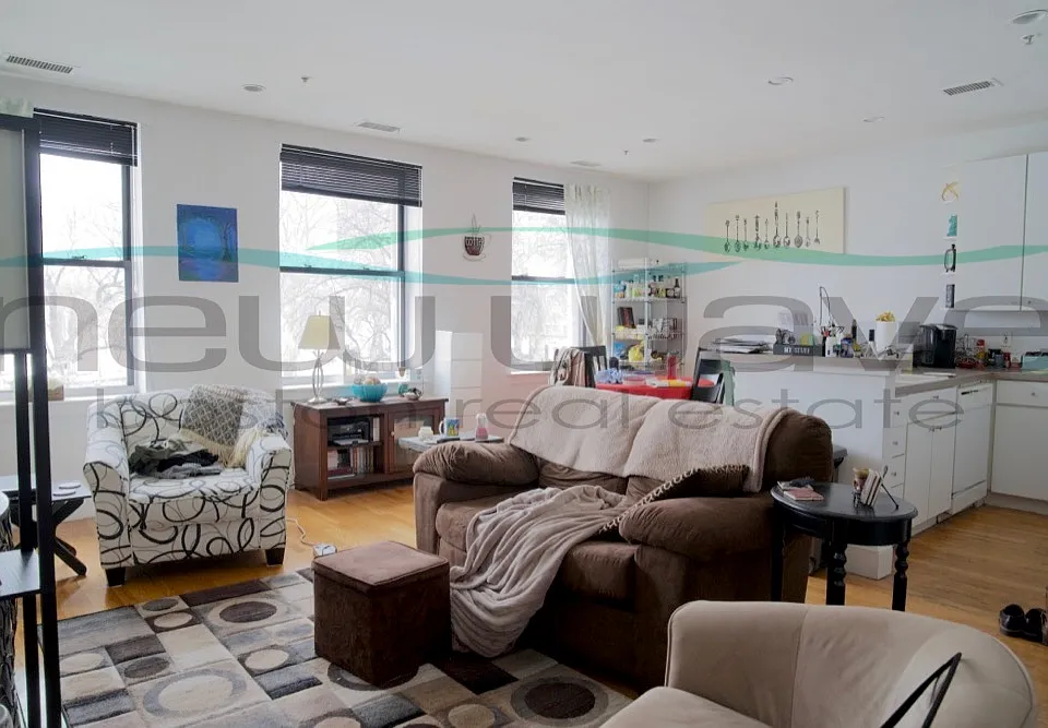 1102 Boylston St #3