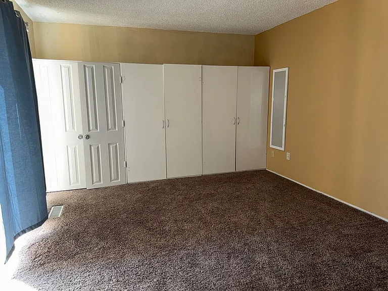 1140 Hartford Pl — Photo 4