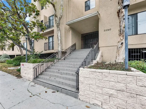 21040 Parthenia St APT 20, Canoga Park, CA 91304