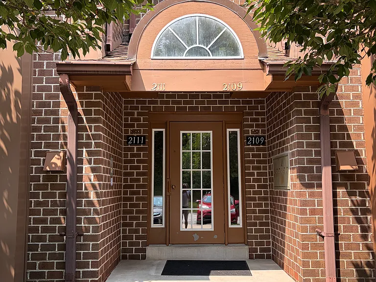 2111 Woodbox Ln #A — Photo 32