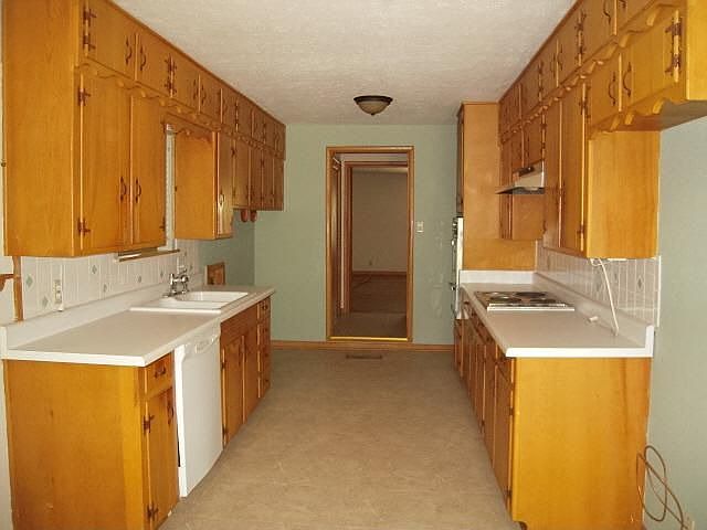 1st image of 861 Patti Dr