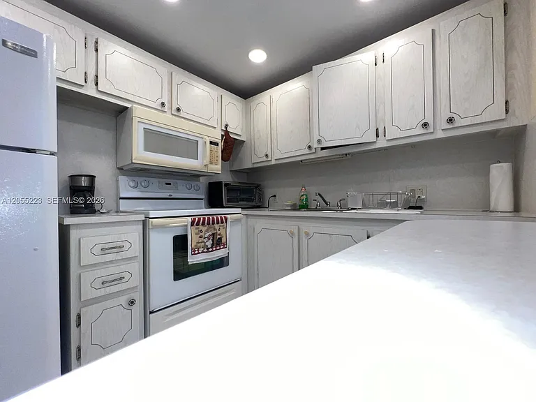 312 Mansfield Dr #312-H — Photo 6