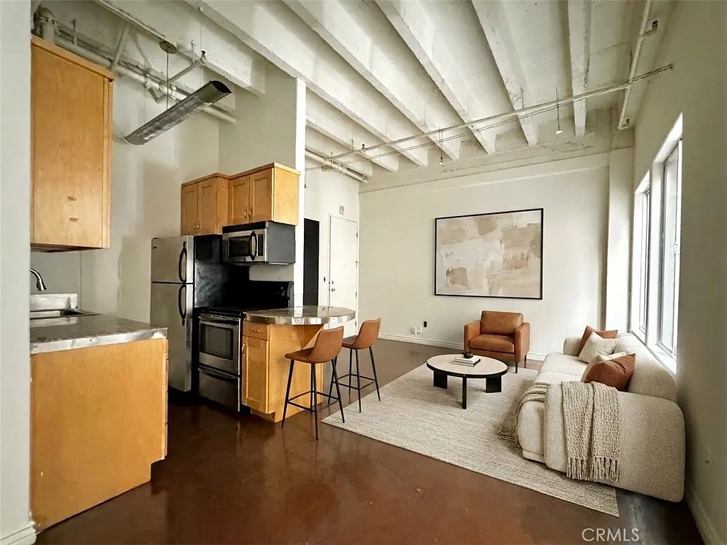Studio, 470 sqft, $1,650 — Photo 3