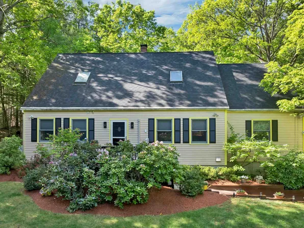 490 Meredith Center Road, Laconia, NH 03246