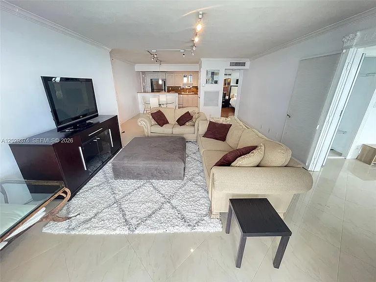 9195 Collins Ave #1001 — Photo 5
