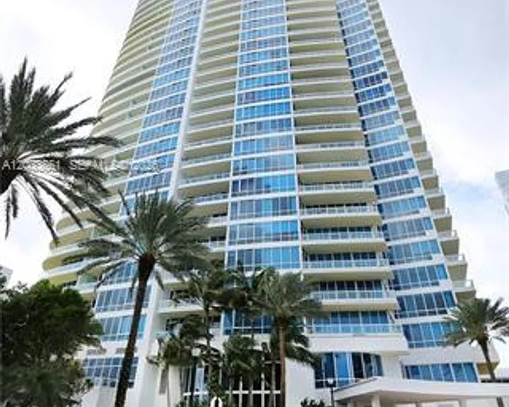 100 S Pointe Dr #601 — Photo 23
