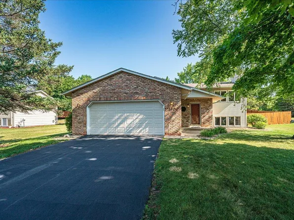 1100 W 158th St, Burnsville, MN 55306