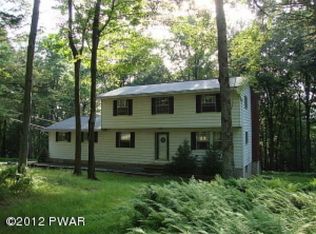 129 Paupack Heights Dr, Paupack, PA 18451