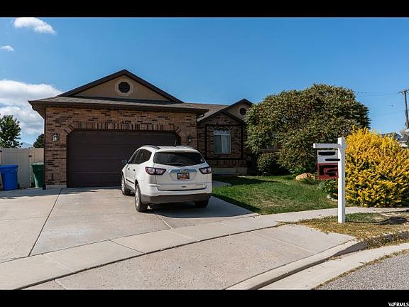 2nd image of 6228 Waller Ln