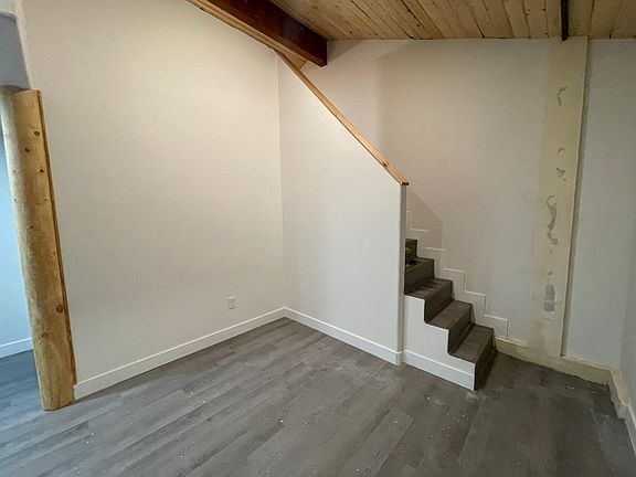 5th image of 206 N 210 W #1