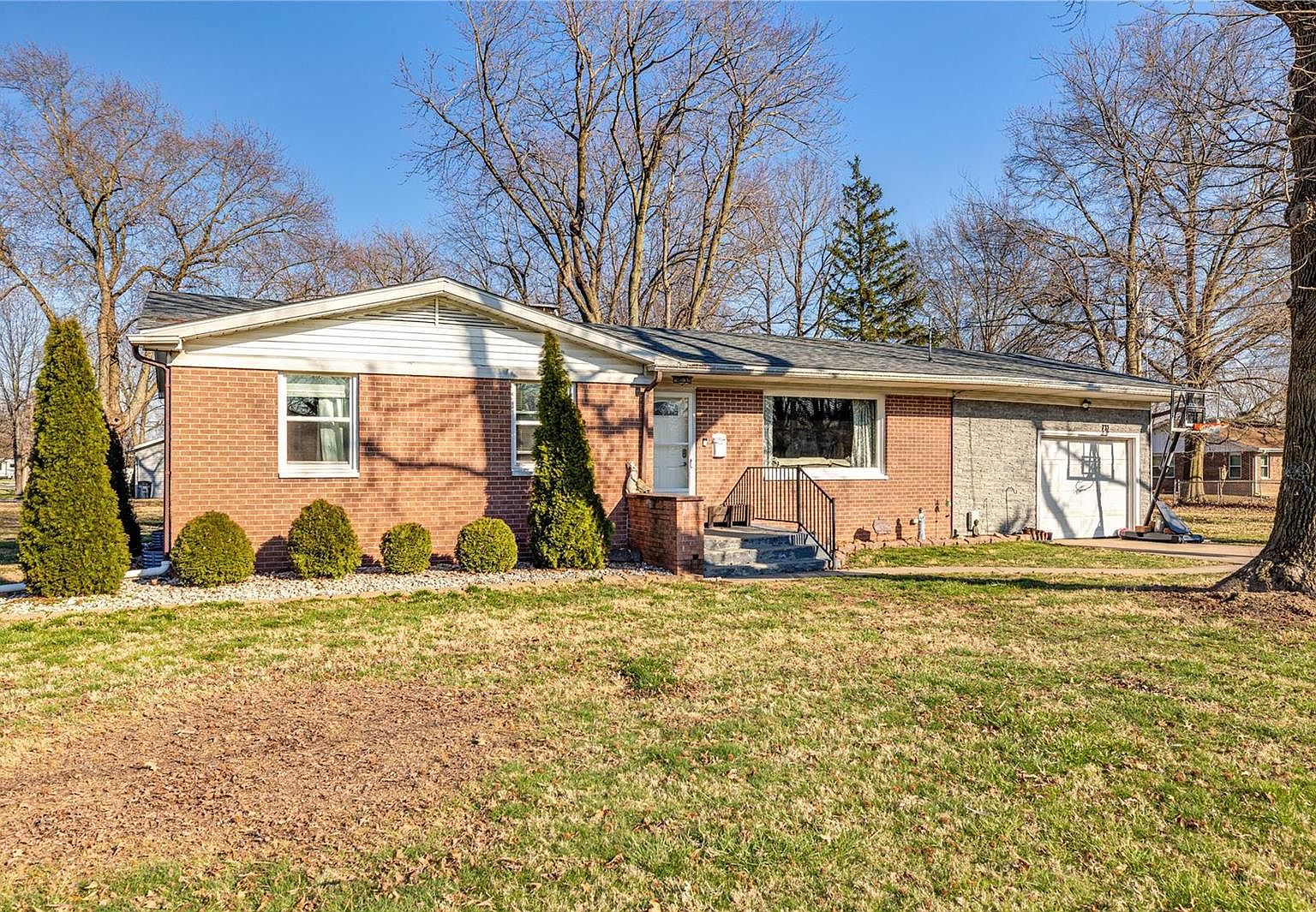 700 S Mill St, Mount Olive, IL 62069 Zillow