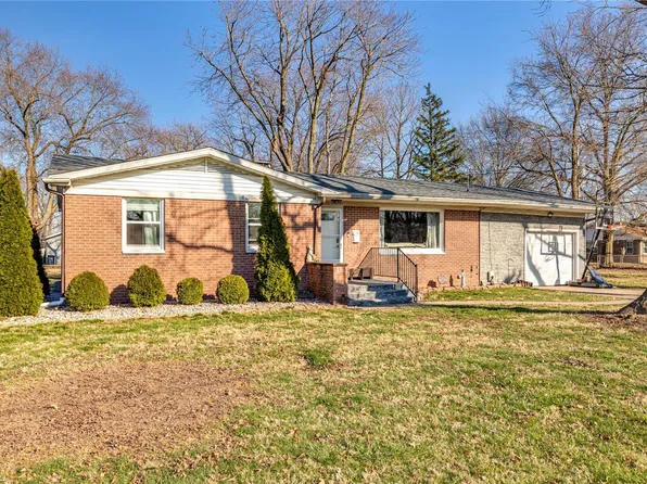 700 S Mill St, Mount Olive, IL 62069