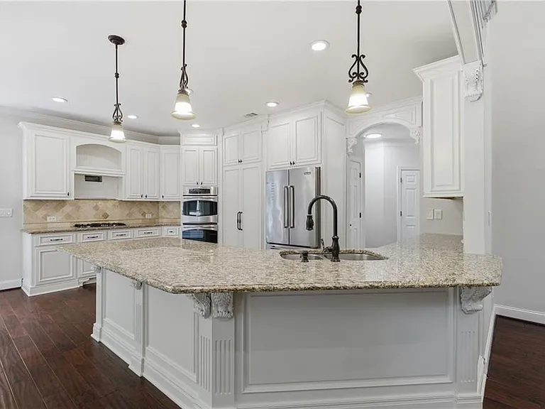 730 Rose Creek Cir — Photo 15