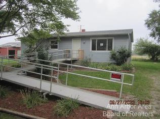 16788 Ida W, Petersburg, MI 49270