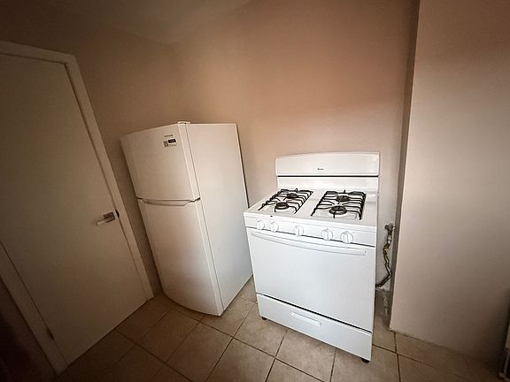 2nd image of 61 Laidlaw Ave #37E