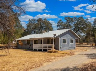 21115 Oak Knoll Rd, Redding, CA 96003