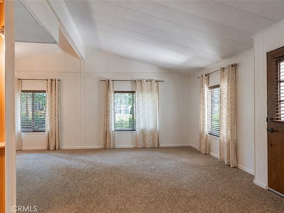 4th image of 337 Lark Dr