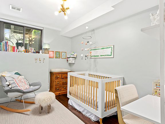 5th image of 314 12th St #101