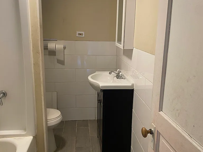 402 W 1st Ave #402B — Photo 3