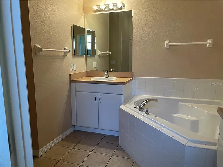 1818 Governor Ave — Photo 11