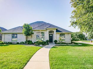 100 Honeysuckle Dr, Justin, TX 76247