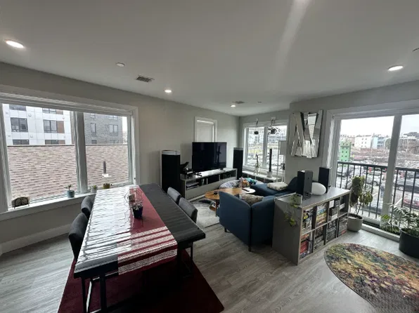 200-202 Old Colony Avenue 301, Boston, MA 02127
