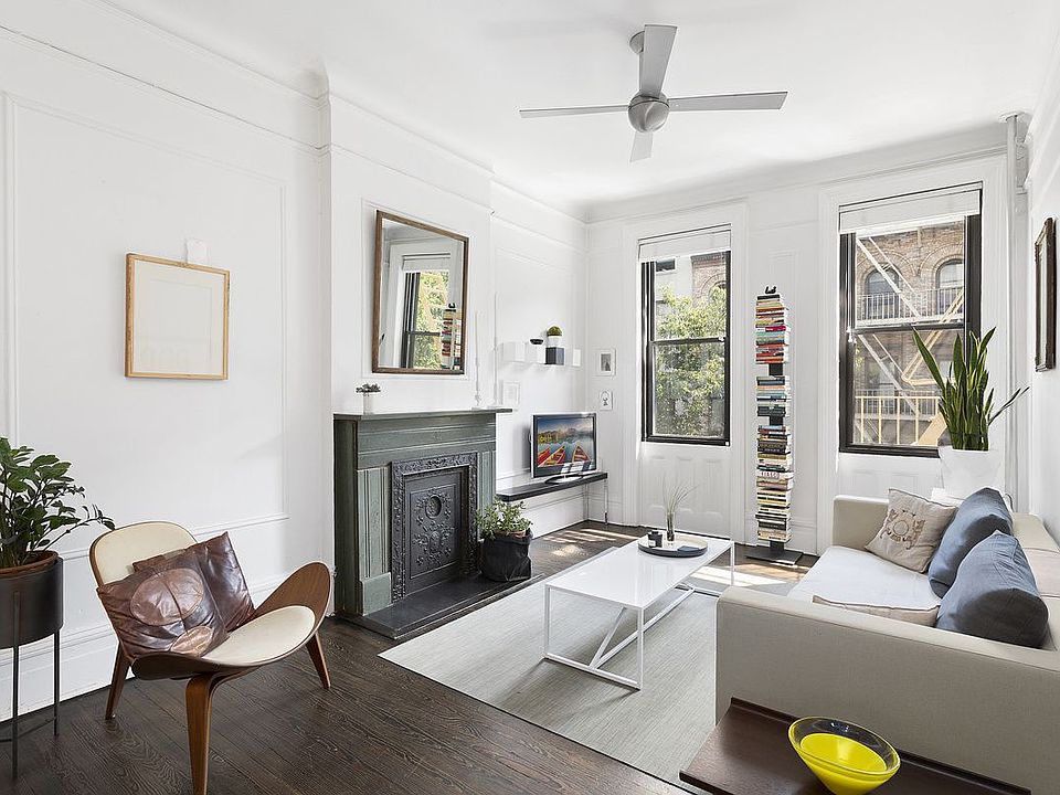1st image of 223 W 21st St APT 3M