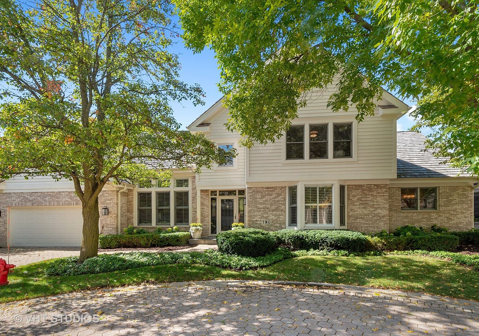 2 Hotchkiss Ct, Lincolnshire, IL 60069 Zillow