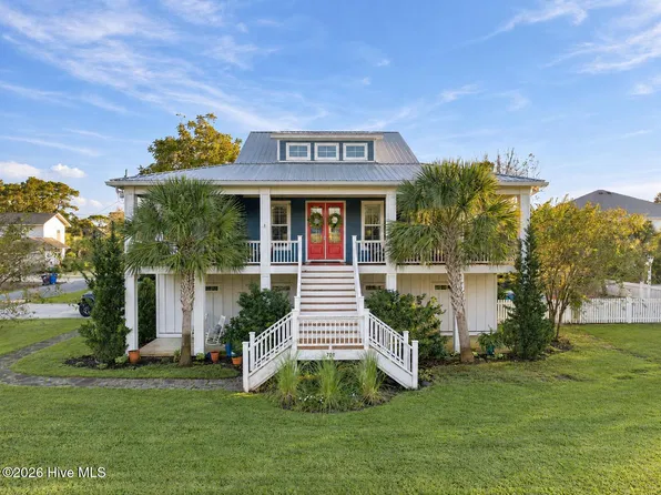 701 Charlotte Avenue, Carolina Beach, NC 28428