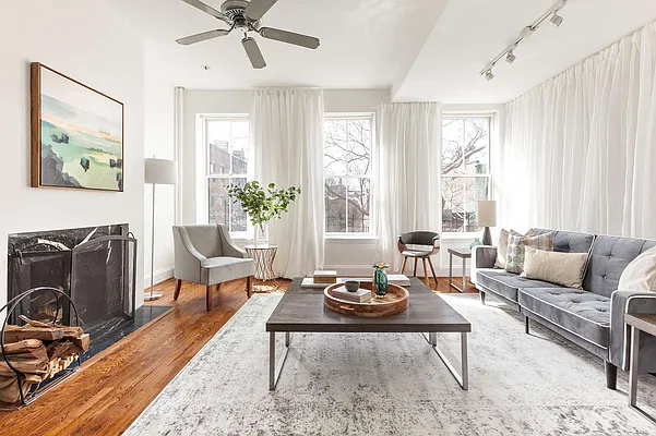 Sold by Compass | media 1