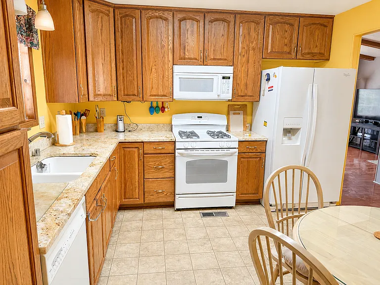 73297 Highland Springs Dr — Photo 19