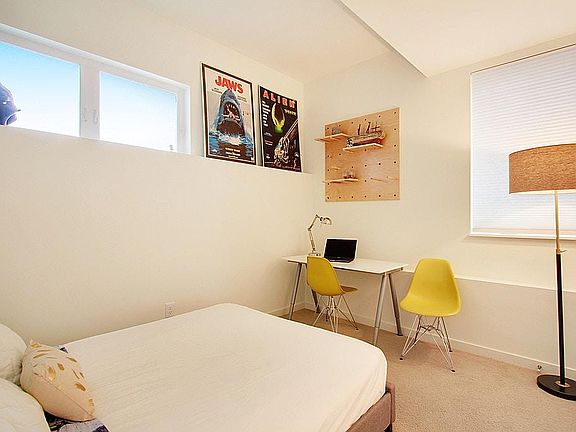 4th image of 3045 21st Ave W #C