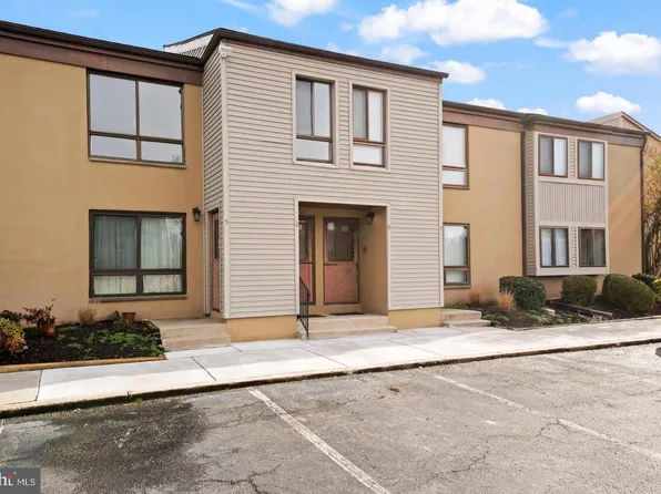 6 Ashley Ct, Marlton, NJ 08053