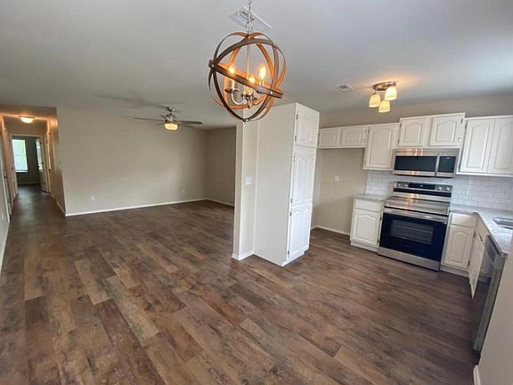 4th image of 2502 W Ash Pl