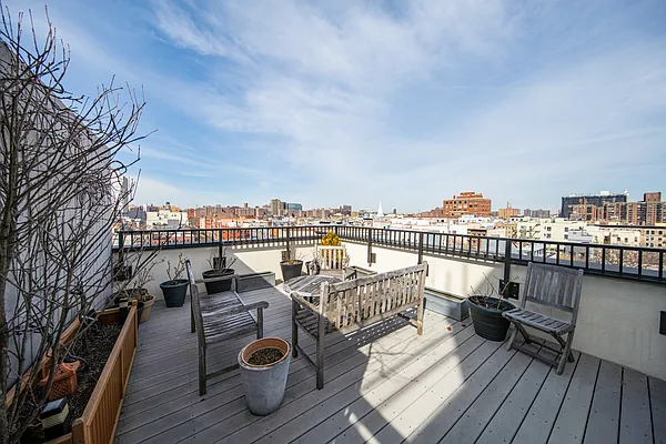 Sold by Compass | media 16