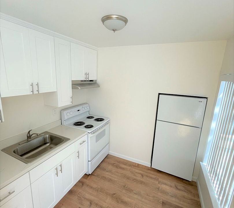 1st image of 1335 11th Ave #2